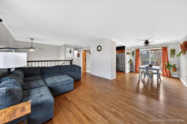 1214 Jill Peak Drive, Sleepy Hollow, IL 60118