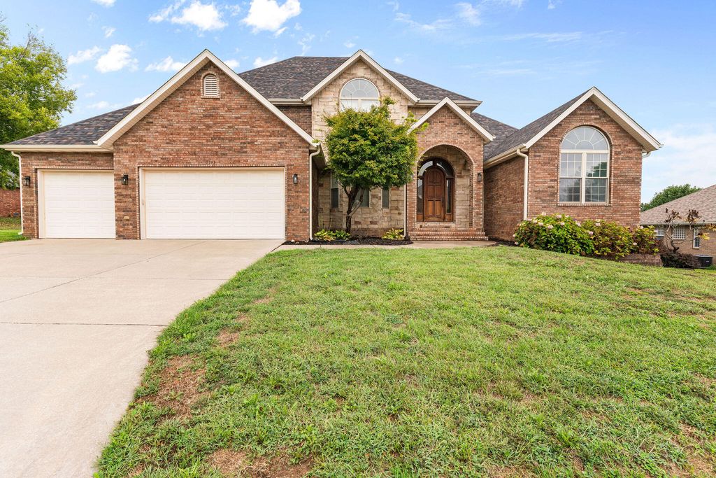 2713 W Trevor Trail, Ozark, MO 65721