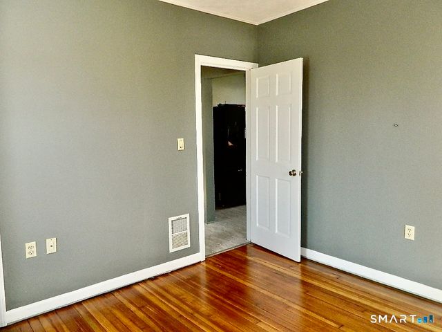 37 Elm Street, East Haven, CT 06512