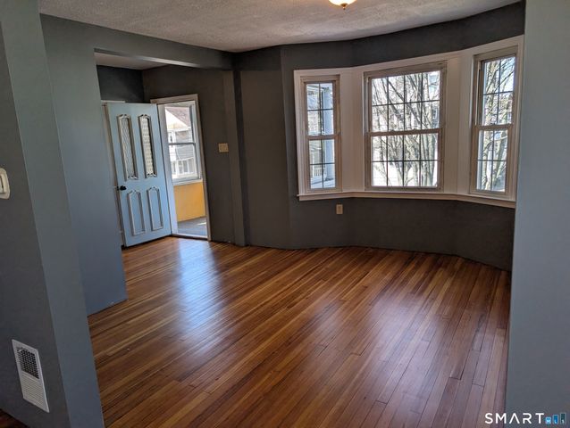 37 Elm Street, East Haven, CT 06512