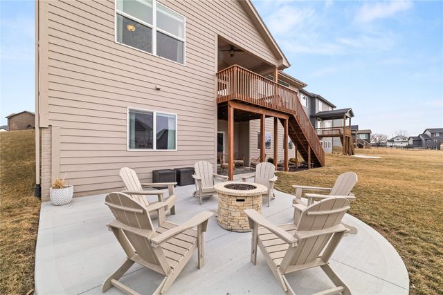 2590 SE Willowbrook Drive, Waukee, IA 50263