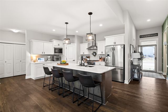 2590 SE Willowbrook Drive, Waukee, IA 50263