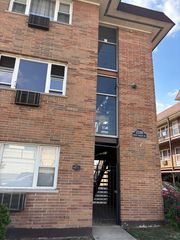 2330 N Harlem Avenue 2D, Elmwood Park, IL 60707