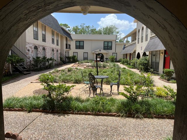 1275 Witte Road 08, Houston, TX 77055