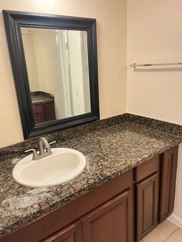 1275 Witte Road 08, Houston, TX 77055