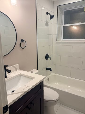 2719 W AUGUSTA Street 1, Chicago, IL 60622