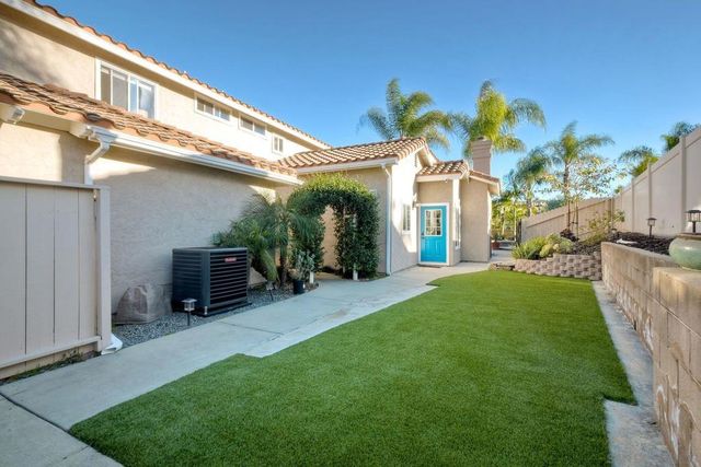 825 Bel Esprit Circle, San Marcos, CA 92069