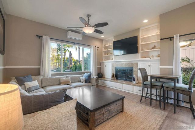 825 Bel Esprit Circle, San Marcos, CA 92069