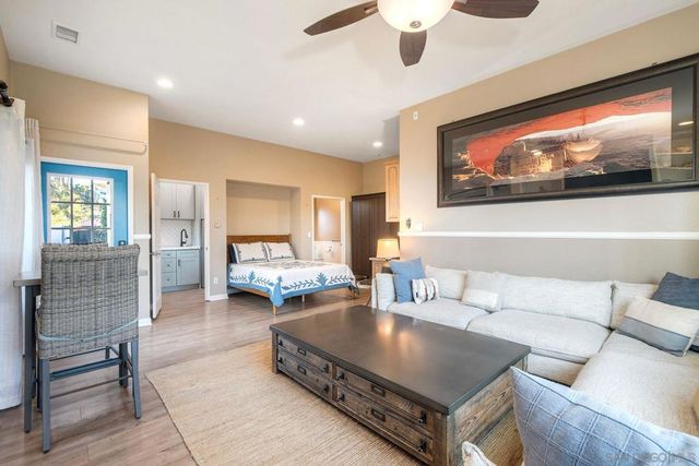 825 Bel Esprit Circle, San Marcos, CA 92069