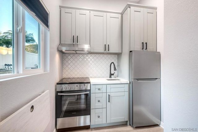 825 Bel Esprit Circle, San Marcos, CA 92069