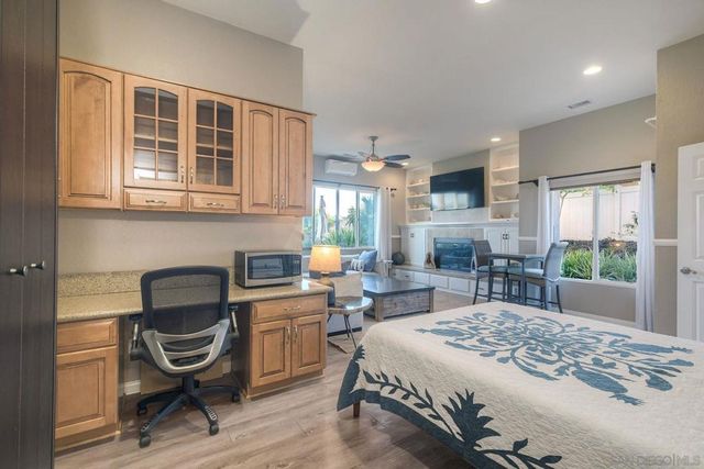 825 Bel Esprit Circle, San Marcos, CA 92069