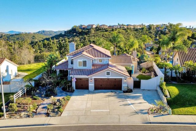 825 Bel Esprit Circle, San Marcos, CA 92069