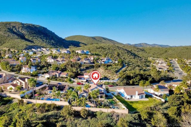 825 Bel Esprit Circle, San Marcos, CA 92069