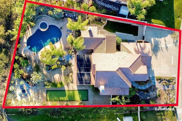 825 Bel Esprit Circle, San Marcos, CA 92069