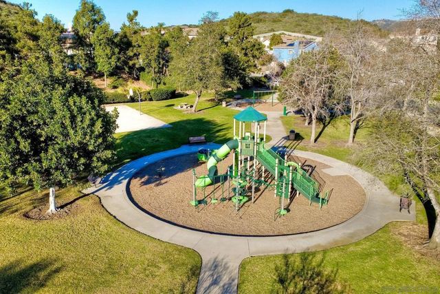 825 Bel Esprit Circle, San Marcos, CA 92069