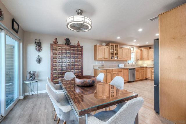 825 Bel Esprit Circle, San Marcos, CA 92069