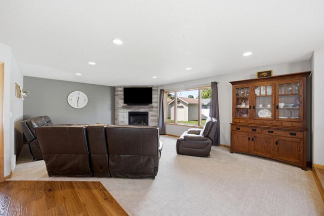 1516 3rd Street E, West Fargo, ND 58078