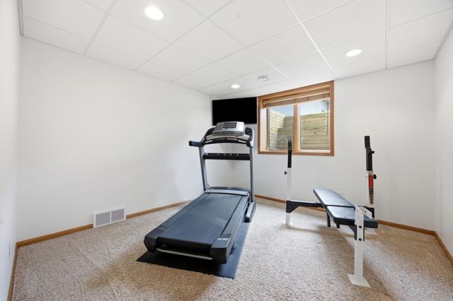 1516 3rd Street E, West Fargo, ND 58078