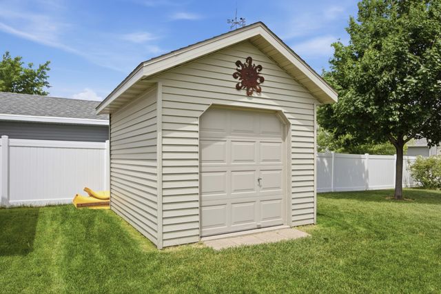 1516 3rd Street E, West Fargo, ND 58078