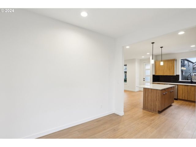 8238 Se Orion Ln, Hillsboro, OR 97123