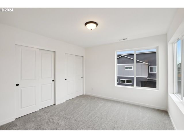 8238 Se Orion Ln, Hillsboro, OR 97123