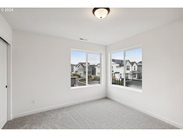 8238 Se Orion Ln, Hillsboro, OR 97123