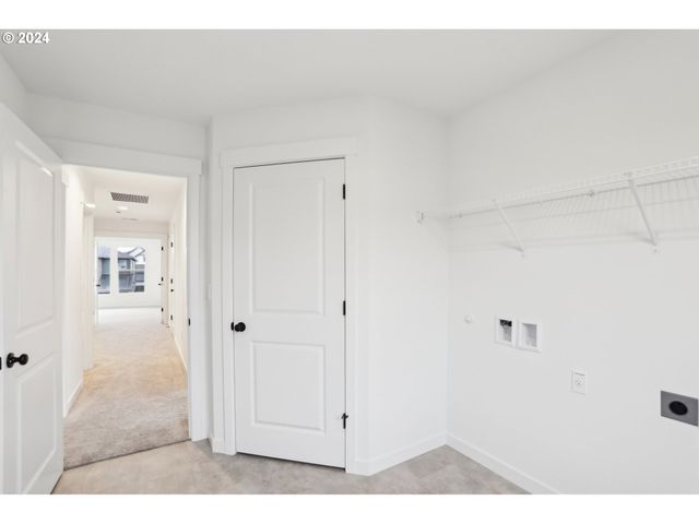 8238 Se Orion Ln, Hillsboro, OR 97123