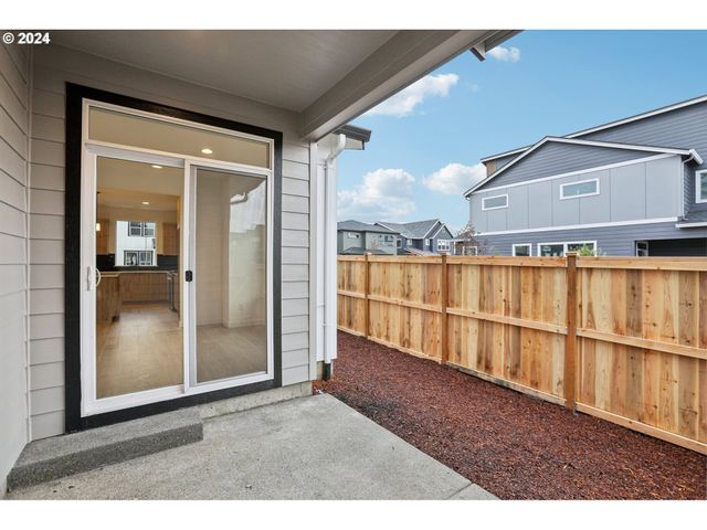 8238 Se Orion Ln, Hillsboro, OR 97123