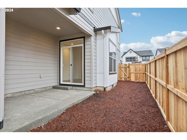 8238 Se Orion Ln, Hillsboro, OR 97123