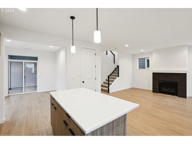 8238 Se Orion Ln, Hillsboro, OR 97123