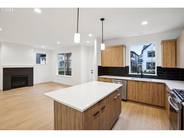 8238 Se Orion Ln, Hillsboro, OR 97123