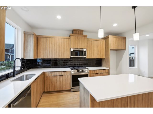 8238 Se Orion Ln, Hillsboro, OR 97123