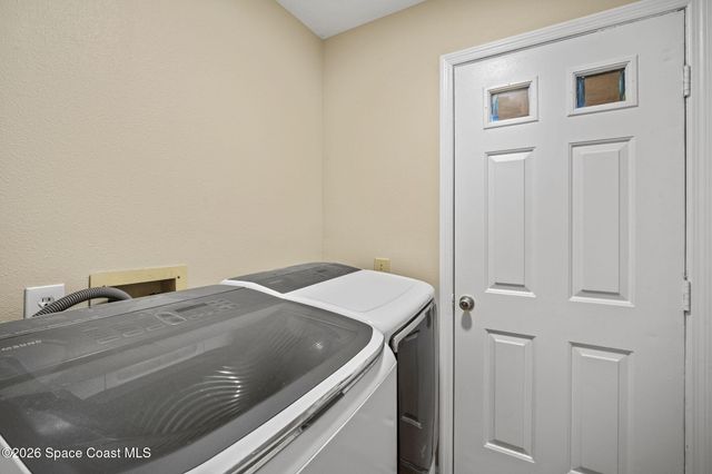 325 E Hall Road, Merritt Island, FL 32953