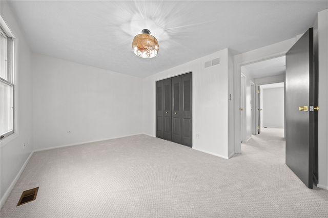 259 Quail Run Rd, Peters Twp, PA 15367