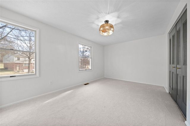 259 Quail Run Rd, Peters Twp, PA 15367