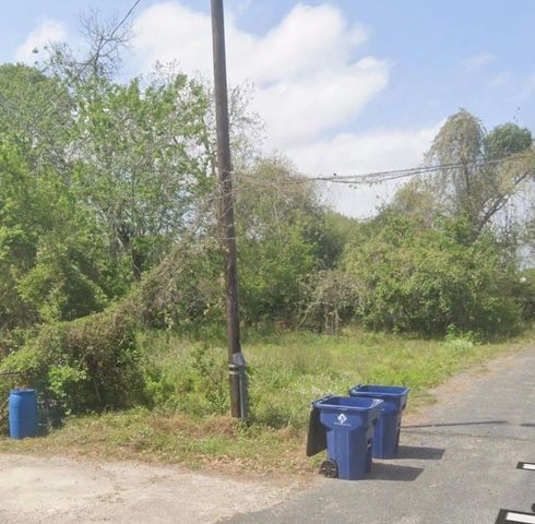 119 Thelma Lane, Texas City, TX 77493