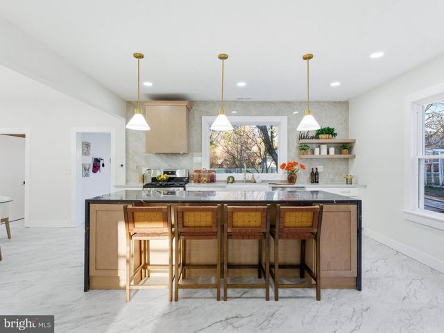 1030 GLASSBORO RD, Woodbury Heights, NJ 08097