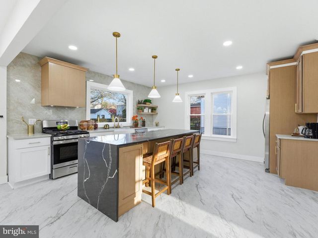 1030 GLASSBORO RD, Woodbury Heights, NJ 08097