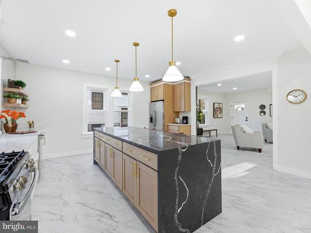 1030 GLASSBORO RD, Woodbury Heights, NJ 08097