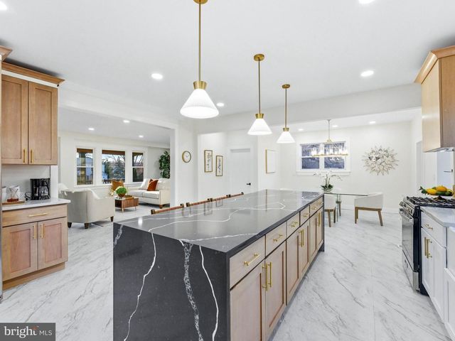 1030 GLASSBORO RD, Woodbury Heights, NJ 08097