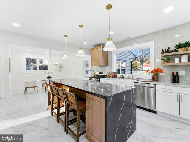 1030 GLASSBORO RD, Woodbury Heights, NJ 08097