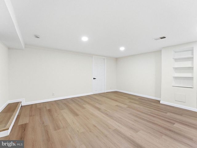 1030 GLASSBORO RD, Woodbury Heights, NJ 08097