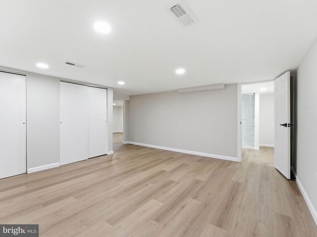 1030 GLASSBORO RD, Woodbury Heights, NJ 08097