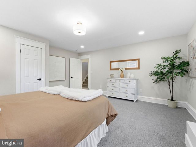 1030 GLASSBORO RD, Woodbury Heights, NJ 08097