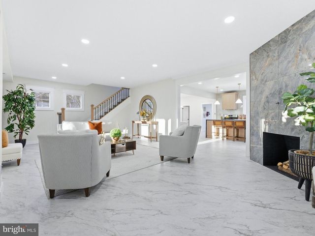 1030 GLASSBORO RD, Woodbury Heights, NJ 08097