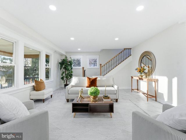 1030 GLASSBORO RD, Woodbury Heights, NJ 08097