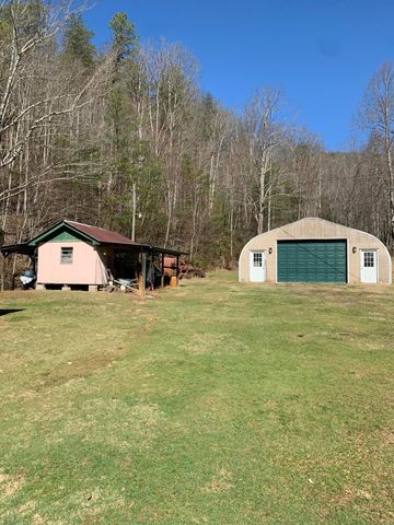 1016 Montgomery Road, Cumberland, KY 40823