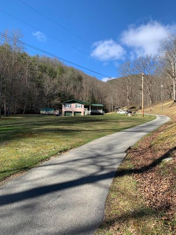 1016 Montgomery Road, Cumberland, KY 40823