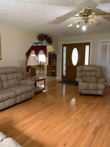 1016 Montgomery Road, Cumberland, KY 40823