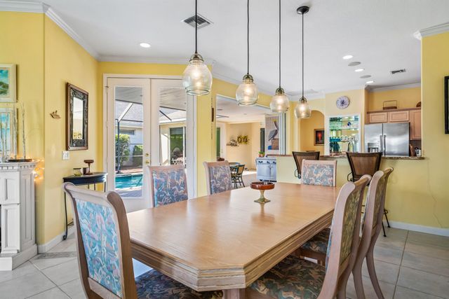 747 Hampton Woods Lane SW, Vero Beach, FL 32962